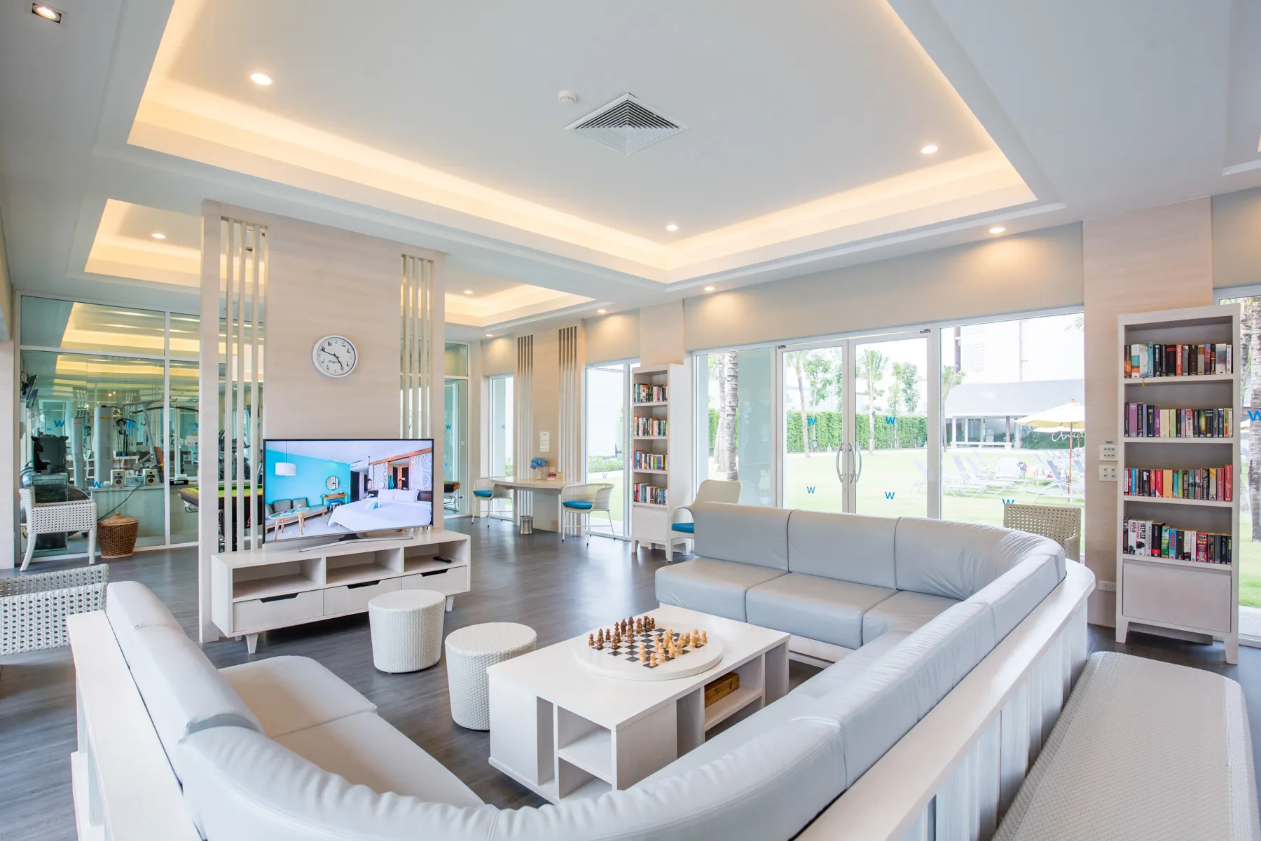 Living Room & Action Zone 